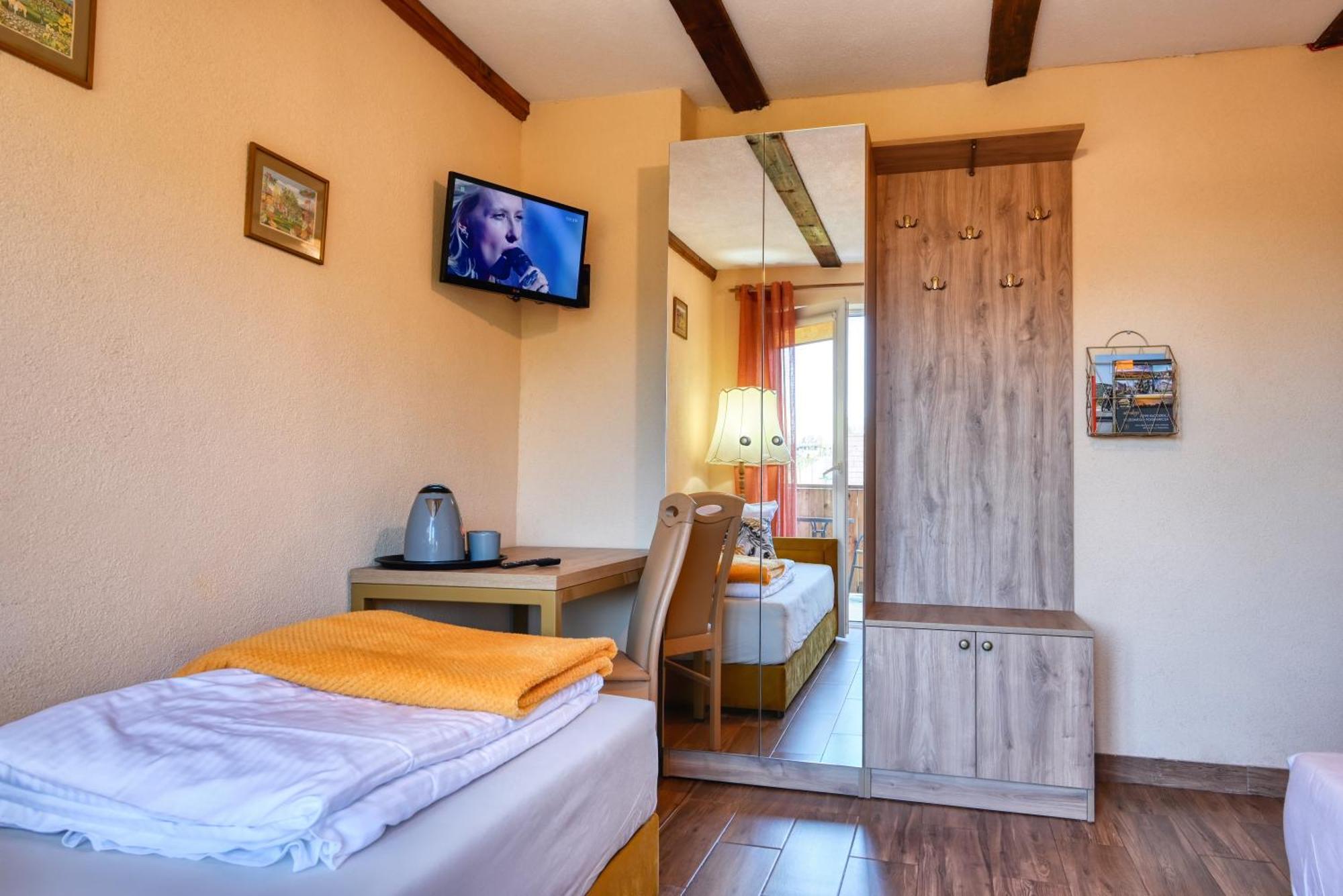 Osrodek Jagienka Zieleniec Bed & Breakfast Duszniki Zdrój Exterior foto